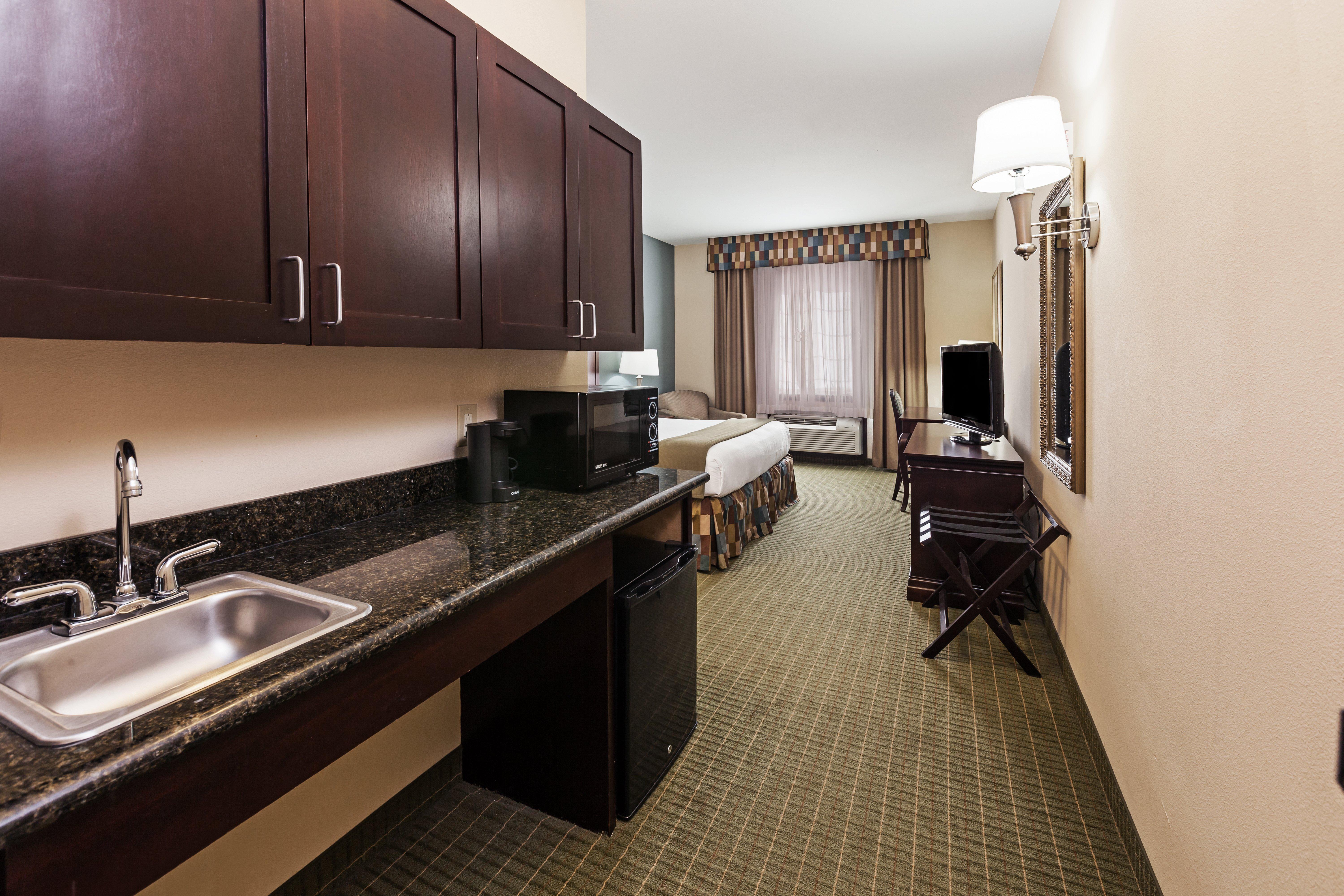 Holiday Inn Express Hotel & Suites Henderson - Traffic Star By Ihg Экстерьер фото