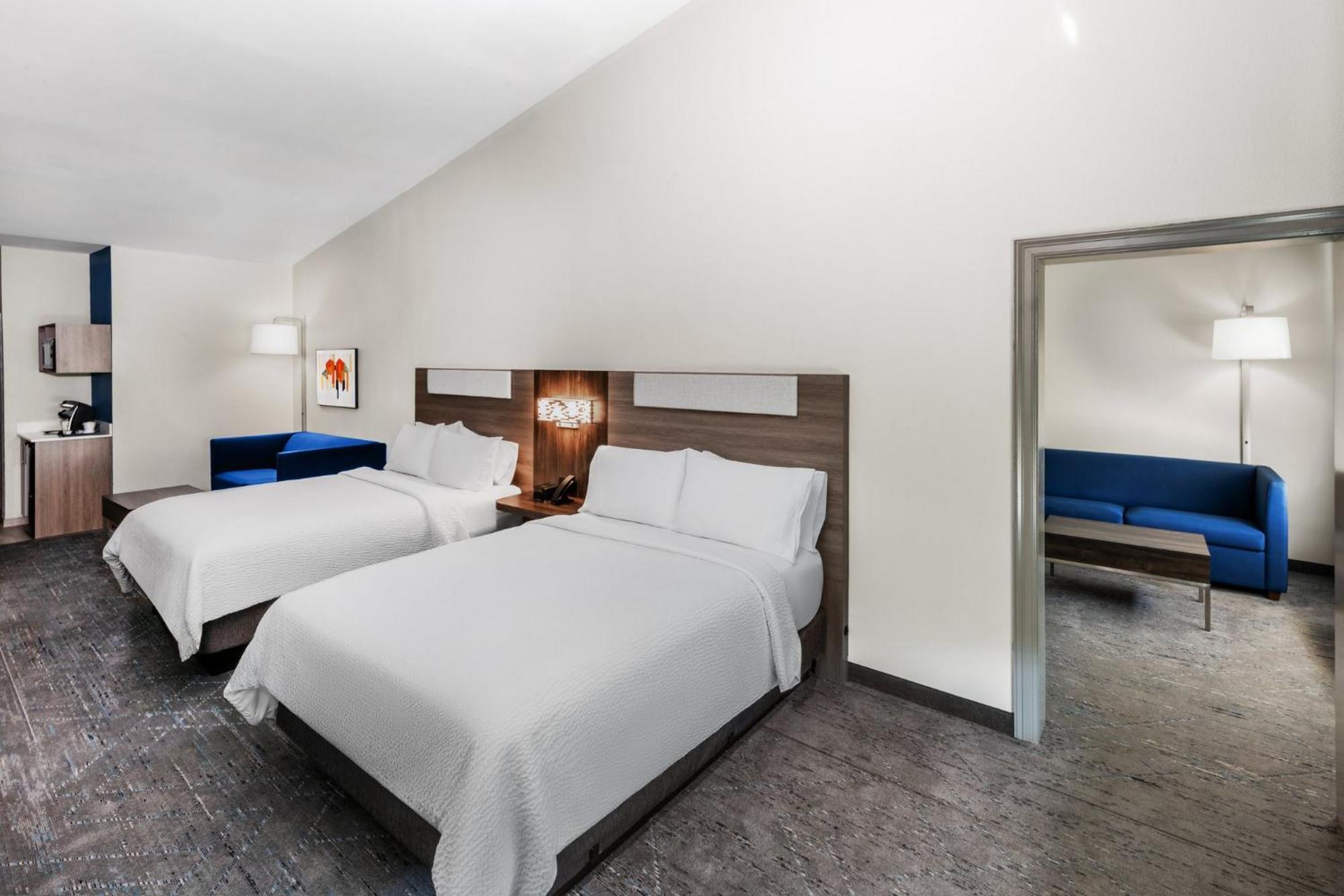 Holiday Inn Express Hotel & Suites Henderson - Traffic Star By Ihg Экстерьер фото