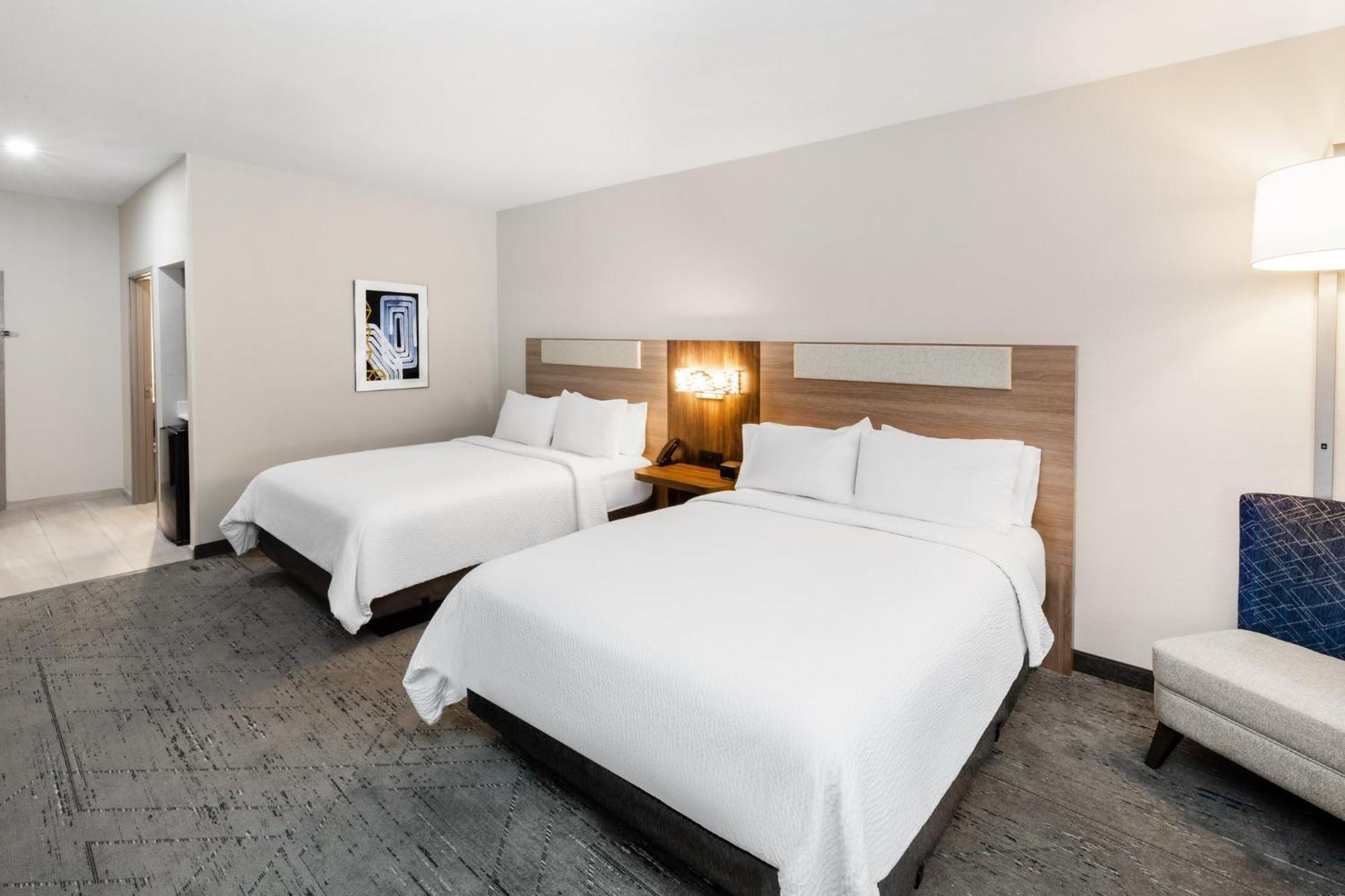 Holiday Inn Express Hotel & Suites Henderson - Traffic Star By Ihg Экстерьер фото