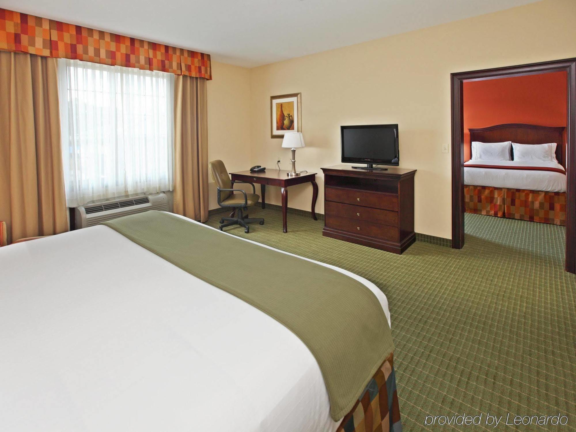 Holiday Inn Express Hotel & Suites Henderson - Traffic Star By Ihg Номер фото